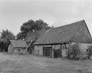 Wohnstallhaus mit Scheunenanbau (ruinös)