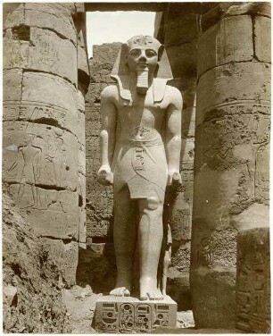 Luxor. Statue de Ramses II.
