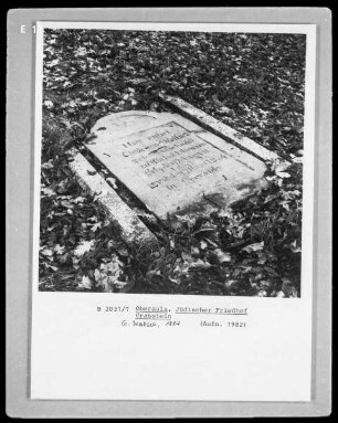 Grabstein von G. Wallach, gestorben 1884