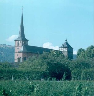 Bischofsheim. Wehrkirche und Stadtturm