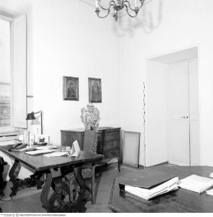 Palazzo Zuccari, Innenräume, Erstes Obergeschoss (primo piano), Großes Durchgangszimmer (Raum A 2004), Sistina-Seite
