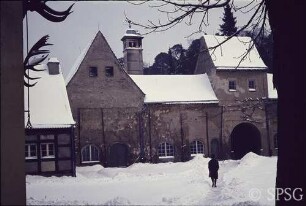 Berlin, Jagdschloss Grunewald im Winter.