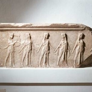 Samothrake. Museum. Fries mit Tänzerinnen, aus dem Propylon, um 340 v. Chr.
