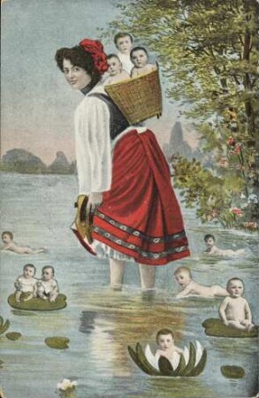 [Frau mit Babies im Seerosenteich]