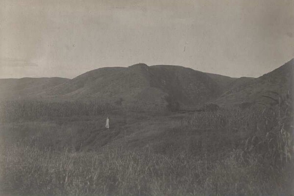 Western edge of the Iramba Plateau.