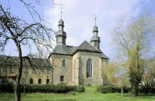 Ehemaliges Benediktinerkloster — Katholische Pfarrkirche Sankt Vitus
