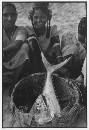 Puri. Fischverkauf am Strand