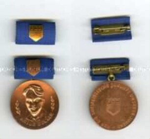 Artur-Becker-Medaille in Bronze, mit Interimsspange