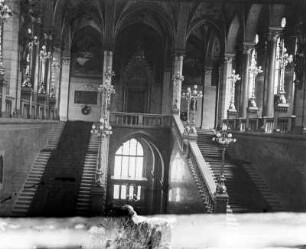 Budapest, Parlament : Ungarn, Budapest. Parlament (1885-1904; Imre Steindl, Eröffnung 1896). Stiegenhalle