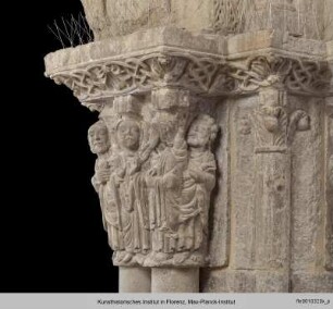 Kapitell mit Himmelfahrt Christi: Maria und Apostel - E16PP28