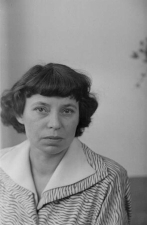 Künstlerin Elisabeth Holz-Averdung : Porträt von Elisabeth Holz-Averdung