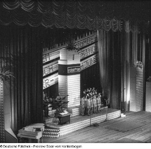 Dresden. Robotron-Betriebsfestspiele. "Leninprogramm" des VEB Robotron Elektronik Dresden