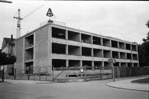 Richtfest für den ersten Bauabschnitt der neuen Durlacher Schloßschule.