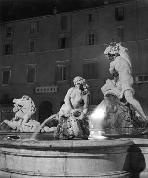 Fontana del Nettuno : Fontana del Nettuno (1576; G. della Porta). Rom, Piazza Navona