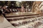 Berlin: Neuer "Klops" Brunnen vor dem Europa-Center