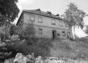 Klingenthal-Zwota, Alte Klingenthaler Straße 1. Wohnhaus (1790/1810). Gartenansicht