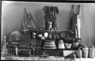 Ausstellung im alten Museum ehem. Königgrätzer Str.* (Süd Asien ?), 1935, Kat. Riebeck