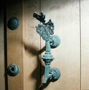 Archäologisches Museum Ioannina. Bronzener Türbeschlag vom Portal des Buleuterions, Ende 3. Jh. v. Chr., aus Dodona