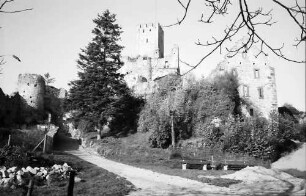 Rötteln: Burgruine, Burgaufgang