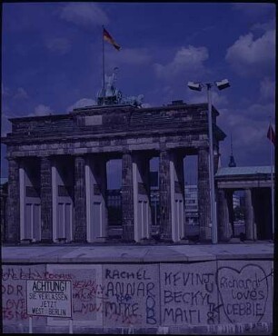 Grenzmauer und Brandenburger Tor
