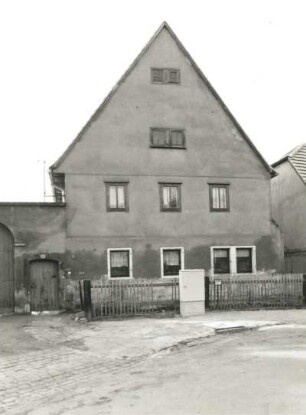 Dresden-Strehlen, Altstrehlen 10. Wohnstallhaus (1814). Straßenfront