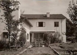 Gsaenger, Gustav; Allach, Amberg, Großhadern, Kempten, Braunschweig, München, Friedrichshafen, Berchtesgaden, Erlangen u.a.; Großes Fotoalbum mit unterschiedlichen Bauprojekten - Einfamilienhaus Dr. Dobner in Obermenzing