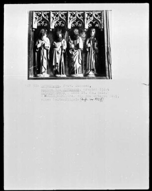 Vier Heiligenfiguren
