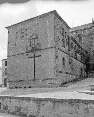 Casa Consistoirales Altas
