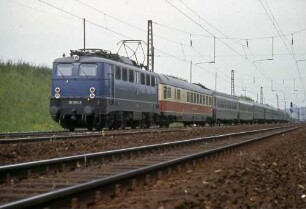 Ausfahrt Bietigheim Lok 110 253 D Mozart UIC-X-Wagen IC-Speisewagen