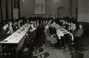 Belegschafts-Weihnachtsfeier, Strickwarenfabrik Eknit, Roßwein, 1934