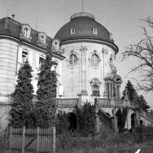 Stadtlauringen, Craheim 1. Schloß Craheim (1908-1910 erbaut). Eingangsseite. Ansicht von SW