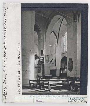 Lübeck: Dom, 1. Langhausjoch nach Südosten. Foto um 1950