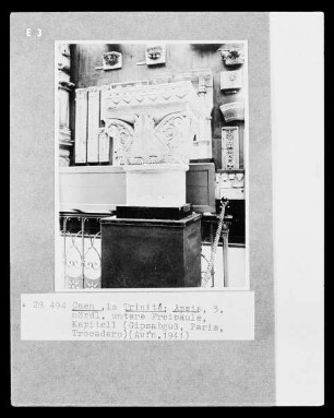 Paris, Sainte-Trinité. Gipsabguss der 3. nördlichen unteren Säule der Apsis
