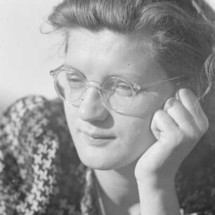Porträt einer Frau. : Portret žony.