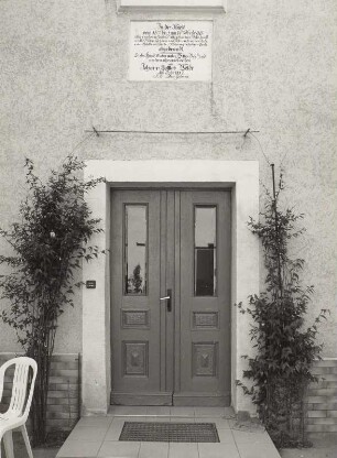 Mobschatz-Merbitz, Merbitzer Ring 9. Bauernhof. Wohnhaus (bez. 1817), Haustür mit Inschrift