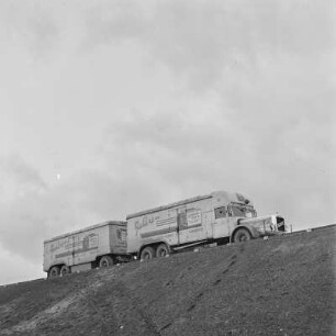Bahlsen-Lastkraftwagen mit Anhänger
