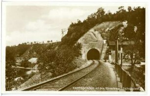 Zschopautal. Harrasfelsen und Eisenbahntunnel