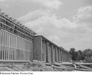Neubau einer Messehalle