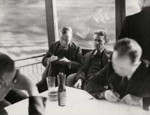 Der britische Politiker Arthur Henderson während des Ausfluges der britischen und deutschen Politiker auf der Havel zu den Havelseen, Berlin. Arthur Henderson