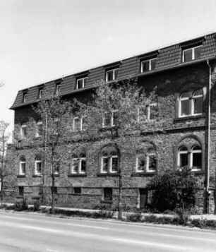 Ehemalige Dragonerkaserne; Darmstadt, Hindenburgstraße 36