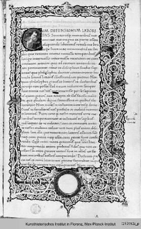 Cicero: Tusculanarum disputationum libri : Folio mit Randbordüre, Text und historisierter Initiale C mit Porträt Ciceros