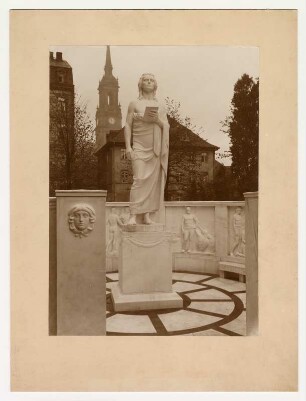 Schillerdenkmal von Selmar Werner in Dresden : Schillerdenkmal 1914 von Selmar Werner geschaffen, südwestlich vom Albertplatz, an der Hauptstraße in Dresden