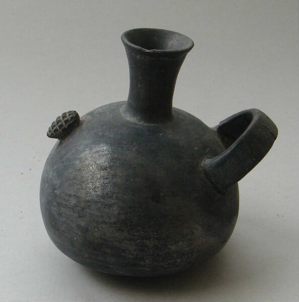 Clay vessel