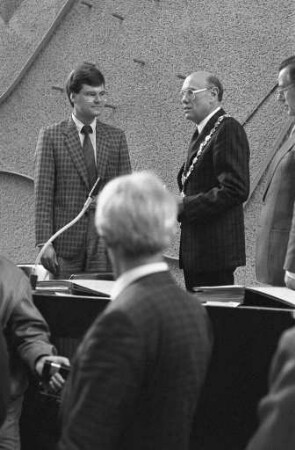 Verpflichtung des für Dr. Elmar Kolb nachrückenden CDU-Stadtrats Wolfgang Dischler