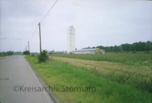 Lauenburg (Kreis Herzogtum-Lauenburg: Industriegebiet: Raiffeisen-Silo