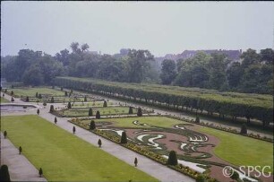 Berlin, Schlossgarten Charlottenburg, Blick auf das Parterre.