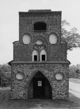 Heinrichsdorf, Rheinsberg, Dorfstraße