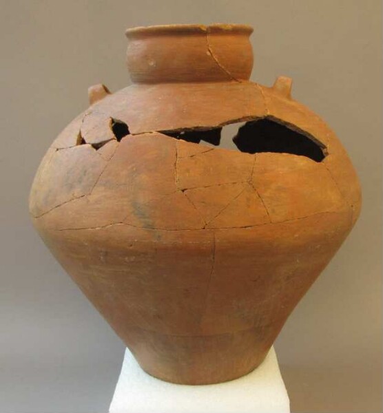 Clay vessel