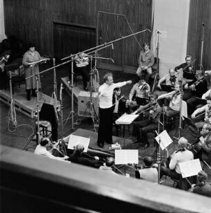 Carlos Kleiber mit Orchester und Solisten (Margaret Price als Isolde, Brigitte Fassbaender als Brangäne)
