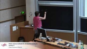 Finite volume methods, dissipative problems and long time behavior - Part 3 : Finite volume methods and long time behavior